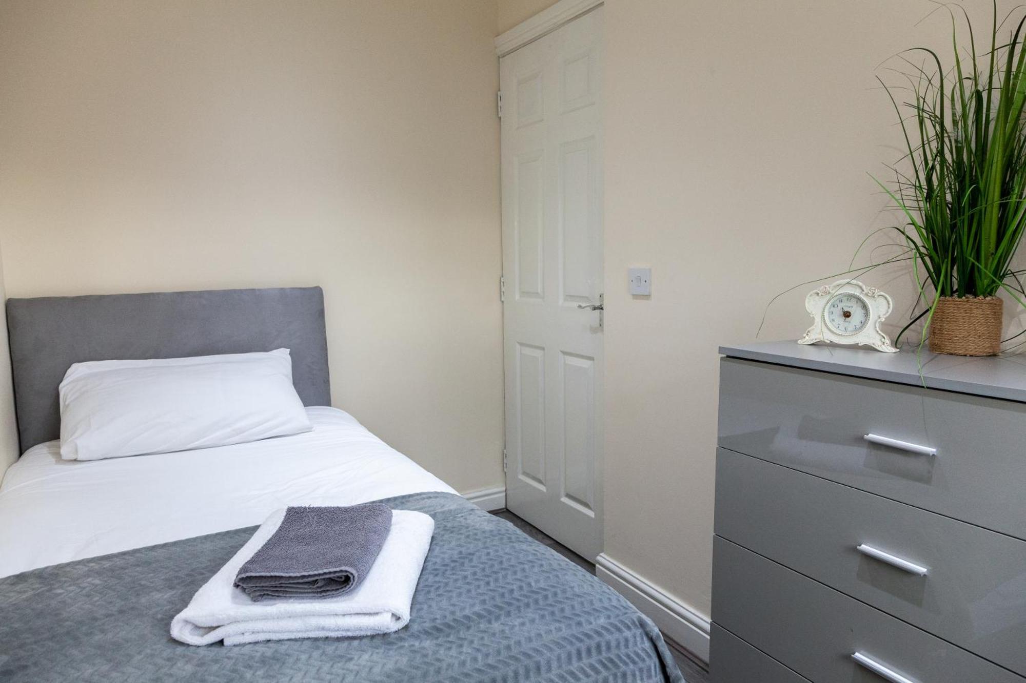 Pinfold Court Apartments Knowsley Zewnętrze zdjęcie