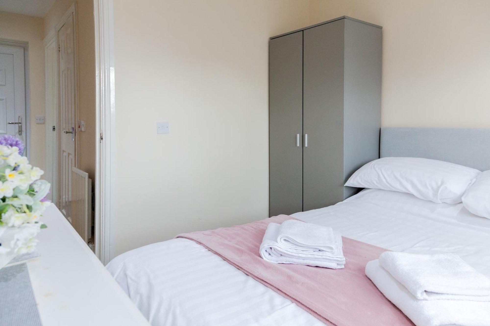 Pinfold Court Apartments Knowsley Zewnętrze zdjęcie
